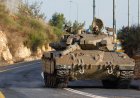 İsrail, Lübnan'dan gelen Hizbullah saldırısına 'on binlerce kişiyi' kuzey sınırına konuşlandırarak karşılık verdi