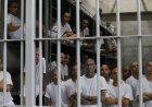 El Salvador yavaş yavaş yeni mega hapishaneyi sözde çete üyeleriyle dolduruyor