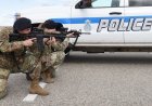 Hava Kuvvetleri polisi Teksas üssünün kapısından kaçmaya çalışan sürücüye ateş açtı