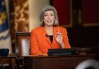 Sen Ernst, Biden yöneticisini Yahudi üniversite öğrencilerini 'antisemitik saldırılardan' korumaya çağırdı