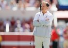 Nick Saban, Michigan futbolunun tabela hırsızlığı skandalının ortasında kask iletişimini üstlenmeyi teklif ediyor