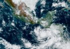 Tropikal Pilar Fırtınası Orta Amerika'yı vururken El Salvador'da 2 kişi öldü