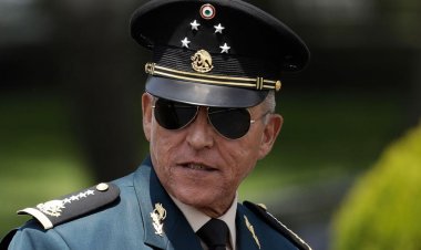 Meksika, 2020'de ABD'de uyuşturucu kaçakçılığı suçlamasıyla tutuklanan eski askeri yetkiliyi onurlandırdı