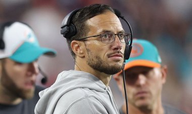 Dolphins antrenörü Mike McDaniel, Tua Tagovailoa'nın sistem oyun kurucusu olduğu iddiasını reddetti