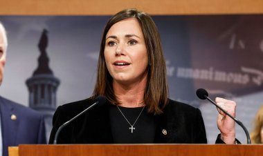 Alabama Senatörü Katie Britt'in çalışanı Washington D.C.'de silah zoruyla soyuldu.