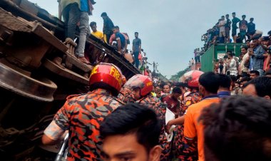 Bangladeş'te trenin çarpışması sonucu en az 15 kişi öldü