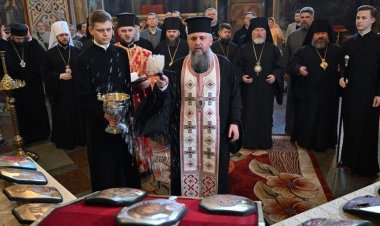 Ukrayna, Rusya ile bağları olduğu iddiası nedeniyle Ortodoks kiliselerini yasaklamaya hazırlanıyor