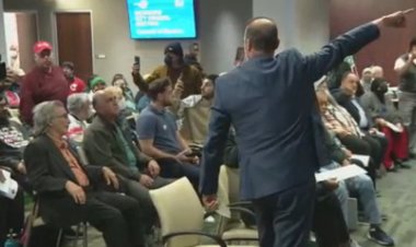 Richmond, Kaliforniya'daki konsey toplantısı Hamas saldırısından sonra İsrail'i suçlayan karar üzerine patladı