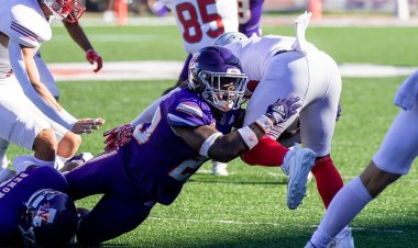 Northwestern State futbol sezonunu iptal etti, oyuncunun vurularak öldürülmesinin ardından baş antrenör istifa etti
