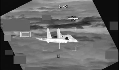 Çin savaş uçağı, ABD B-52 bombardıman uçağının 3 metre yakınında uçuyor: ABD ordusu