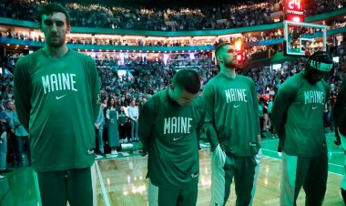 Celtics, sosyal medya paylaşımının tepkiye yol açmasının ardından Maine'deki toplu saldırı kurbanlarını onurlandırmak için forma yamaları giydi