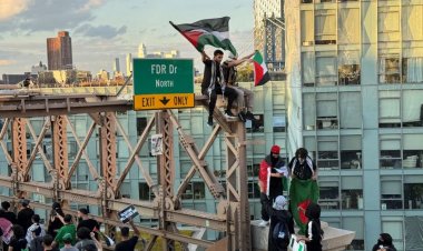 Filistin yanlısı protestocular Brooklyn Köprüsü'nün bir kısmına tırmandı ve ikonik NYC arterini kapatmaya zorladı