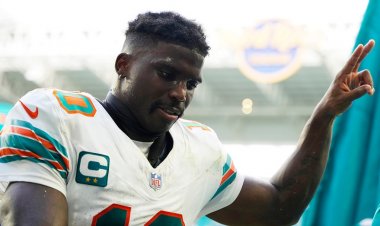 Tyreek Hill, Dolphins'in Patriots'u yenmesinde sekiz maçta 1000 yardaya ulaşan seçkin takıma katıldı