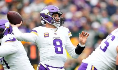 Kirk Cousins, Vikings'in Packers'ı yenmesinde iki gol attı ve sakatlanarak geç çıkış yaptı