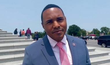 New Yorklu Demokrat milletvekili, Cornell'in tehditlerinin ardından üniversitelerde 'antisemitizmin derinleşen çürümesine' karşı konuşuyor