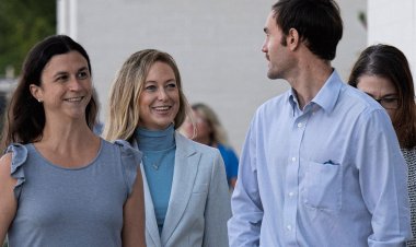 Model, İrlandalı iş adamı kocasının öldürülmesinde meşru müdafaa iddiasında bulunan eski FBI ajanı baba