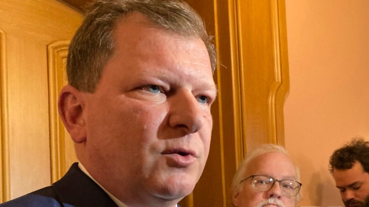 Ohio Meclisi sözcüsüne eyalet GOP kontrolü nedeniyle açılan dava parti içi çatışmaları daha da kötüleştiriyor