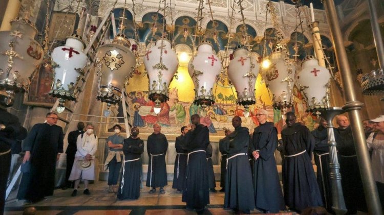 Rahipler, İsrail-Hamas çatışmasının ortasında Kudüs kiliselerini Hıristiyanlara açık tutmak için mücadele ediyor
