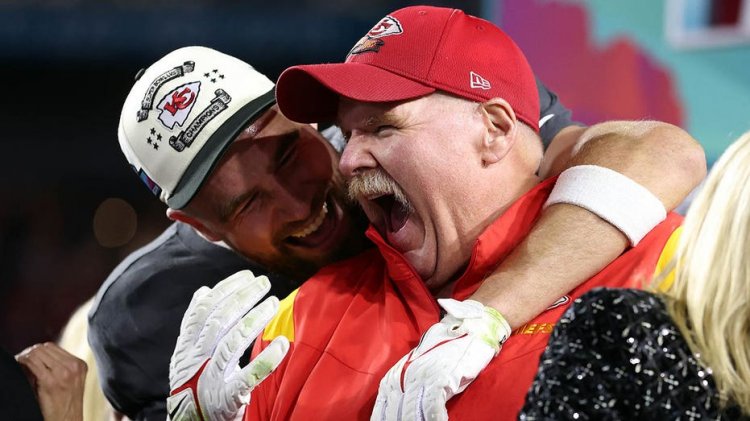 Chiefs'ten Andy Reid, Taylor Swift'in babasıyla olan ilişkisini anlatıyor, Patrick Mahomes'in liderliğini övüyor