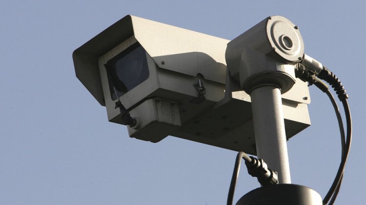 California seçili şehirlerde hız kamerası programını başlatıyor