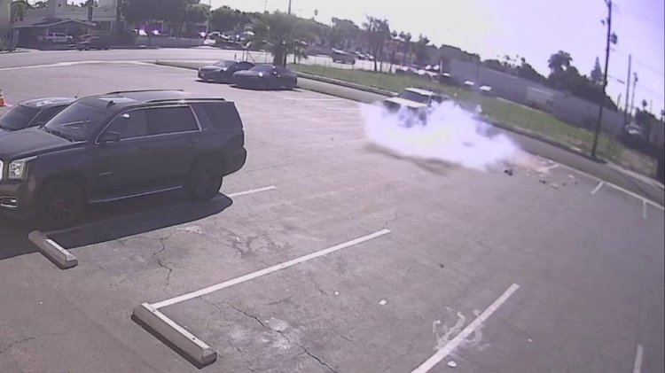 California'da bir adam patlayıcı dolu oyuncak ayıyı otoparkta patlattı