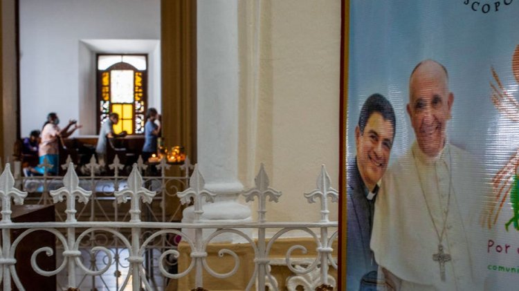 Nikaragua, Vatikan'la anlaşarak 12 tutuklu Roma Katolik rahibini İtalya'ya gönderdi