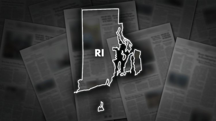 Rhode Island Lisesi, bir öğrencinin banyoda bir başkasını bıçaklamasının ardından tecrit altına alındı