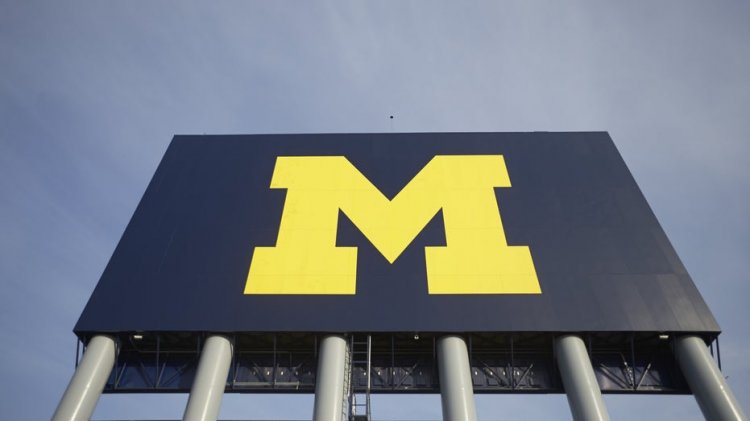 Michigan, tabela hırsızlığı iddiasıyla ilgili NCAA soruşturması nedeniyle futbol analistini uzaklaştırdı