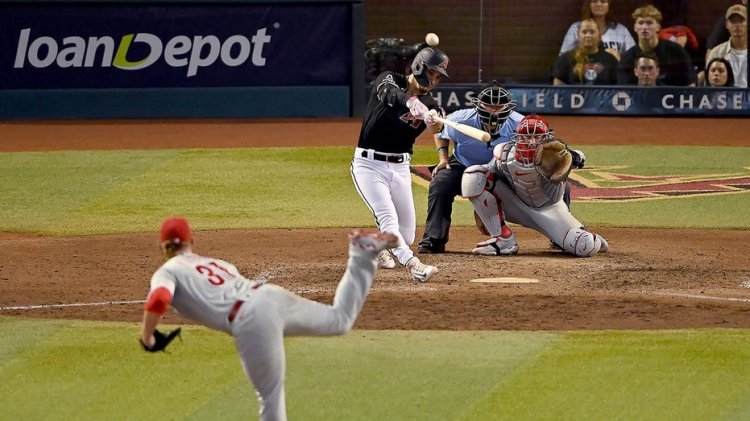 Phillies 8. vuruşta eridi, Diamondbacks NLCS'yi eşitlemek için toparlandı