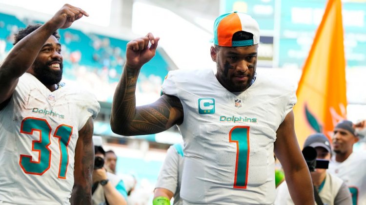 Dolphins'ten Raheem Mostert, 'sistem oyun kurucu eleştirilerine' karşı Tua Tagovailoa'yı destekliyor: 'O bir kazanan'