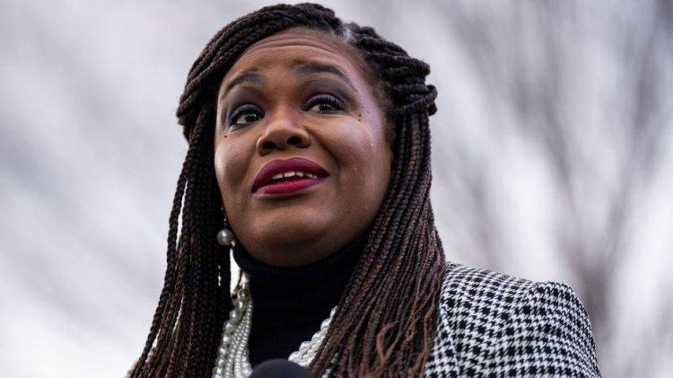 'Manga' üyesi Cori Bush, İsrail'i Hamas'a karşı savaşta 'etnik temizlik' yapmakla suçladı
