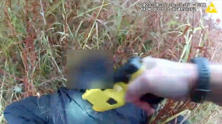 CT polis memurunun şüpheliye defalarca şok tabancası kullanmasının ardından yaptığı eylemler inceleniyor