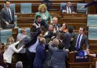 AB, Sırbistan ve Kosova'yı barış yapmamaları veya sonuçlarına katlanmaları konusunda uyardı