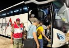 İsrail-Hamas savaşı: Beş Amerikalı yardım görevlisi Refah geçiş noktası üzerinden Gazze'den Mısır'a doğru yola çıktı, yüzlerce kişi kaldı