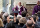 Papa Francis, İsrailliler ve Filistinliler için iki devletli çözümün gerekli olduğunu söyledi