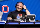FOX Sports'tan Jay Glazer, platformunu başkalarına yardım etmek için kullanarak zihinsel sağlık yolculuğunu anlatıyor