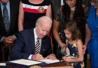 Biden imzalı yasa tasarısı, iddiaların hızla artması nedeniyle VA'nın sağlık çalışanı sıkıntısıyla mücadele etmesine neden oldu