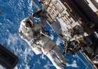 NASA'nın uzayda kaybolan 100 bin dolarlık alet çantası şu anda Dünya'nın yörüngesinde dönüyor ve şaşırtıcı bir şekilde yıldız gözlemcileri tarafından görülebiliyor