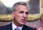 McCarthy, kendisini görevden alan GOP milletvekilini ittiği iddiasının ardından etik şikayette bulundu