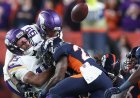 Broncos'lu Kareem Jackson, Vikings'li Joshua Dobbs'a sert vuruşu nedeniyle 4 maç ceza aldı