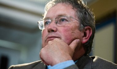 Massie, önerilen 14 milyar dolarlık yardım paketi konusunda İsrail yanlısı grupla tartışıyor: 'Enflasyon ve vergilerle elde ediliyor'
