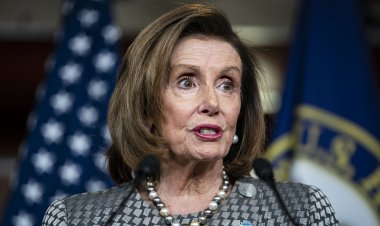 Nancy Pelosi Kaliforniya ceza davasıyla ilgili mahkeme celbini sundu