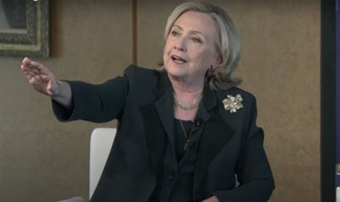 Columbia öğrenci protestocuları Hillary Clinton'ın sınıfını terk etti