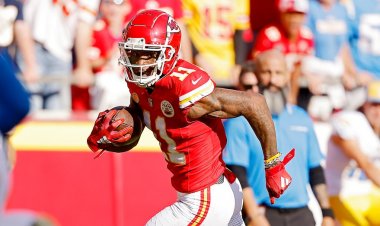 Chiefs alıcısı, oyun için Almanya'ya seyahat etmenin 'berbat' olduğunu söylüyor