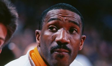 Eski Suns yıldızı ve üniversite basketbolunun yıldızı Walter Davis, 69 yaşında hayatını kaybetti