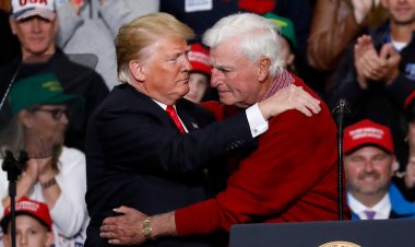 Trump, 'büyük adam' Bob Knight'ı anıyor: 'Çivi kadar sert ama kocaman bir yürek'