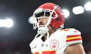 Travis Kelce'nin annesi, Chiefs yıldızının Taylor Swift ilişkisinde oyunu neden 'yeni bir seviyeye' taşıdığını açıklıyor