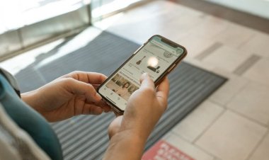 Bir zil sesini telefonunuzdaki kişilerinizden biriyle nasıl ilişkilendirebilirsiniz?