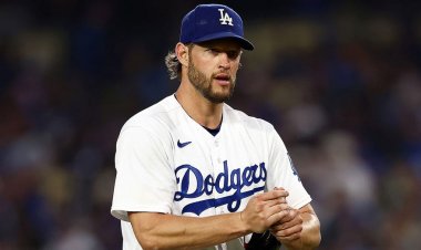 Clayton Kershaw omuz ameliyatı geçirdi, yazın dönüşünden 'umutlu'