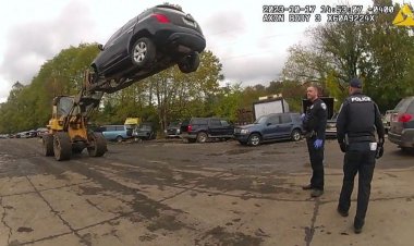 Ohio'daki araba hırsızlığı şüphelisi, kendisini 20 metre yükseklikte tutan hızlı düşünen forklift operatörü tarafından engellendi